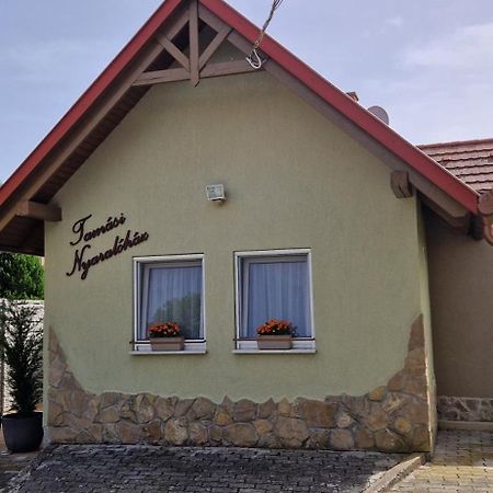 Tamasi Villa- Nyaralohaz Balatonkeresztúr エクステリア 写真