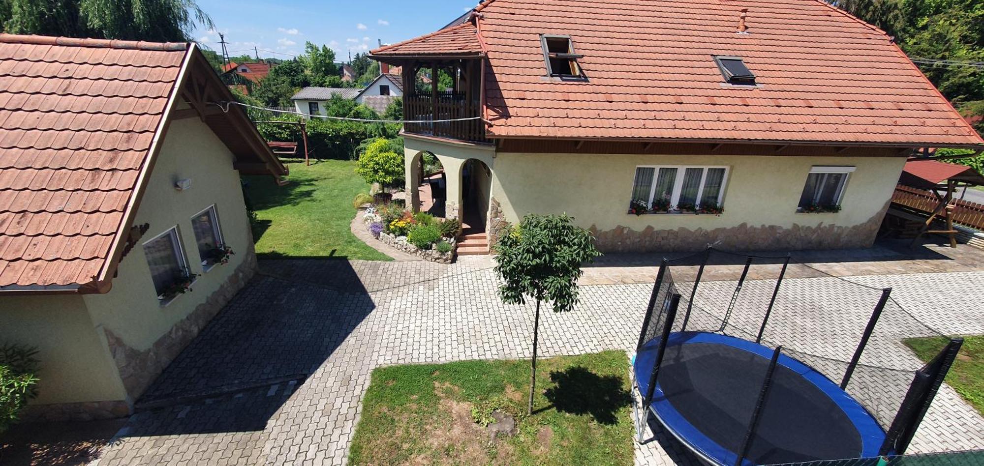 Tamasi Villa- Nyaralohaz Balatonkeresztúr エクステリア 写真