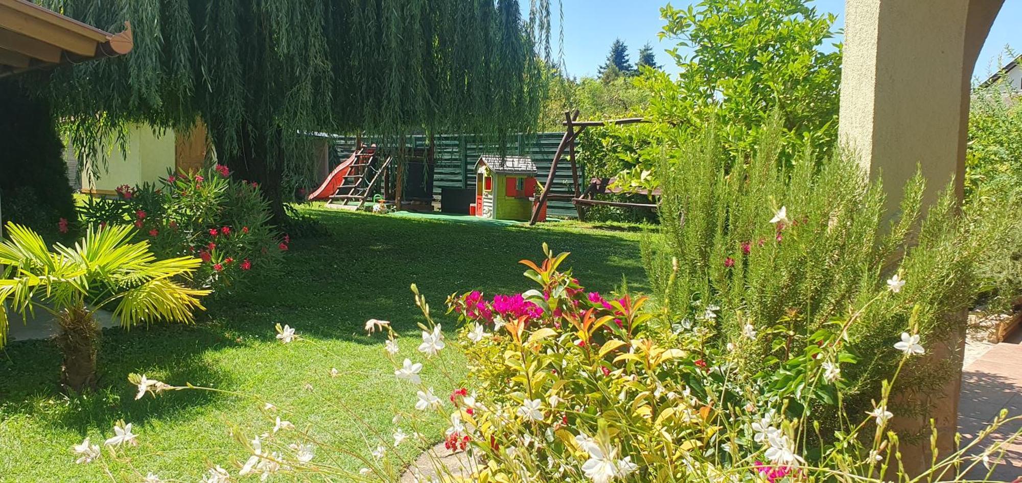 Tamasi Villa- Nyaralohaz Balatonkeresztúr エクステリア 写真